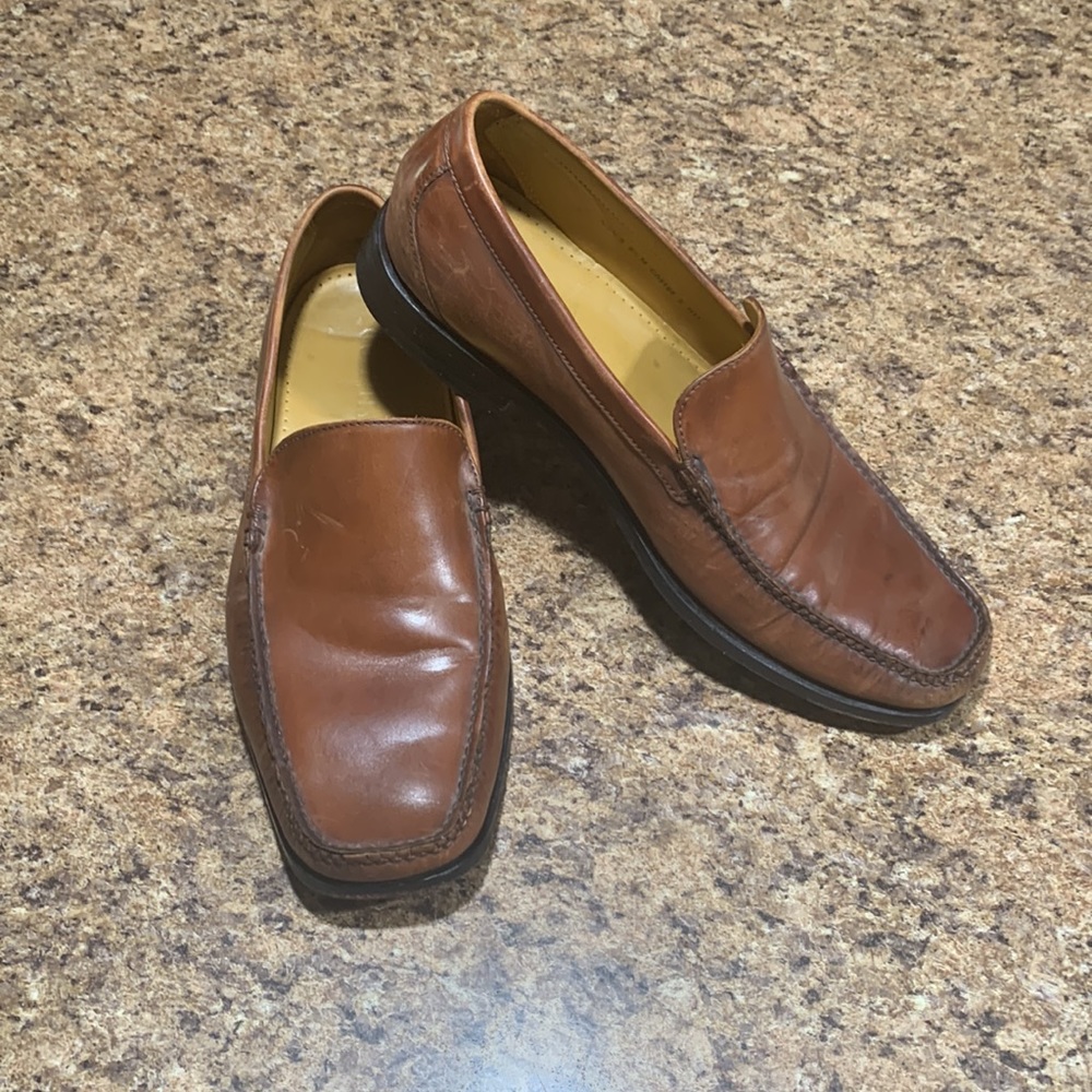 EUC COLE HAAN C05195 COGNAC LOAFERS 9.5